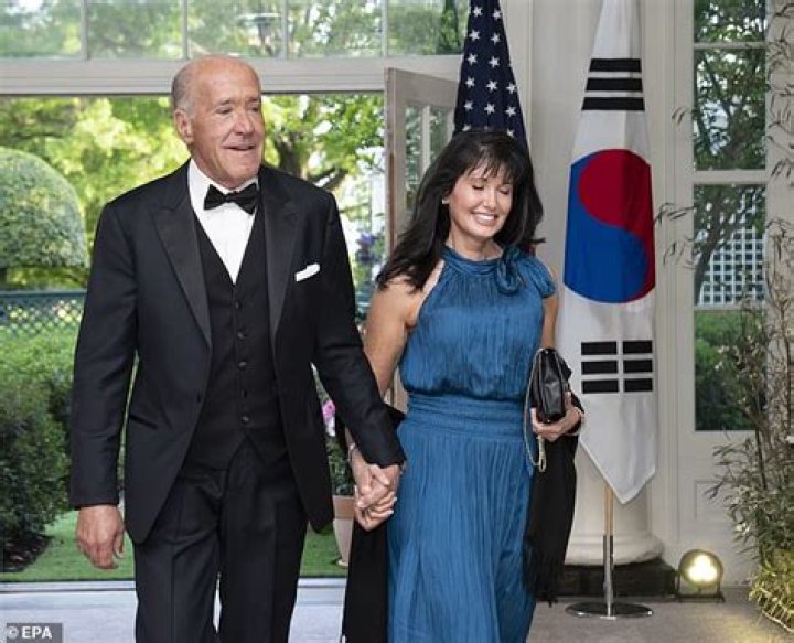 Unveiling The Impactful Role Of Frank Biden's Wife: Discoveries And Insights